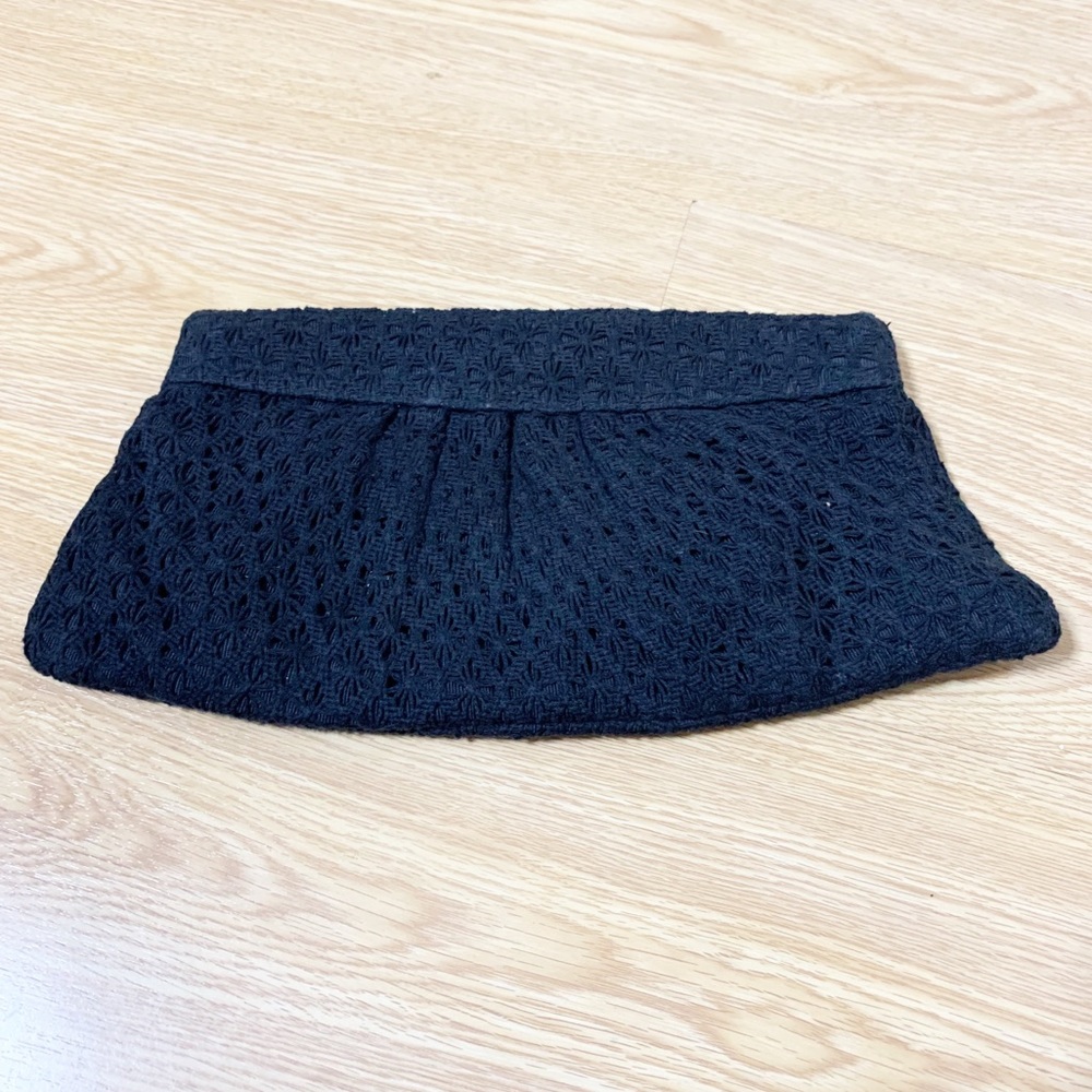 SOLD Old Navy Black Woven Crochet Fabric Clutch Purse Bag Pouch Cloth Knit